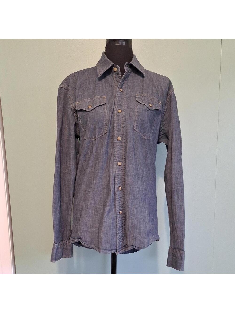 Wrangler Womens Indigo Pearl Snap Denim Button Down Size Medium
